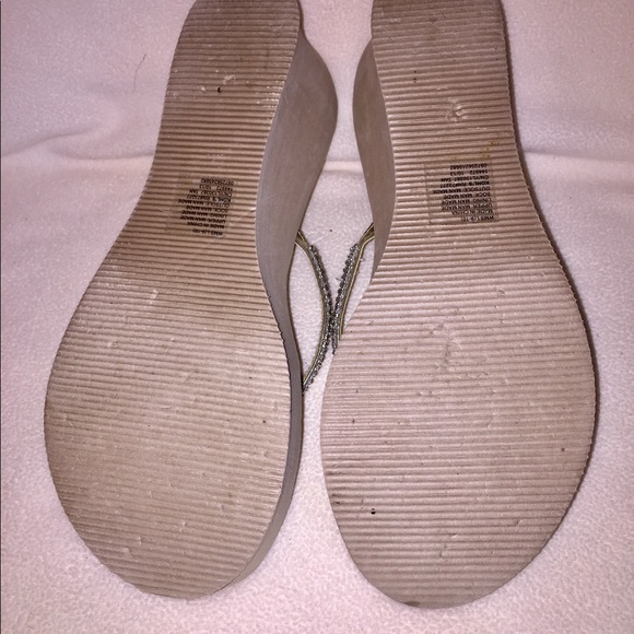 Candie's Platform Wedge Sandals - Picture 7 of 8